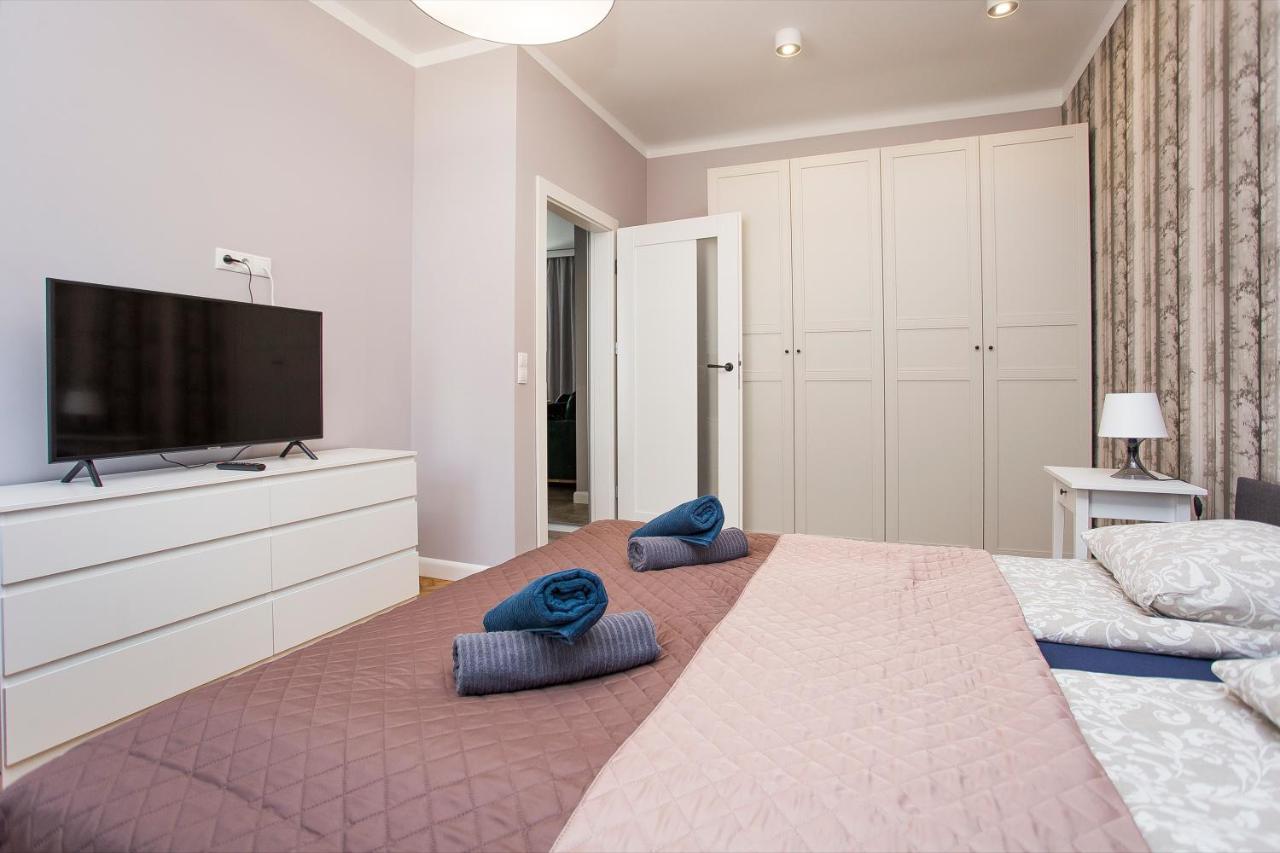Urban Jungle Apartment In The Heart Of The City Białystok Exterior foto