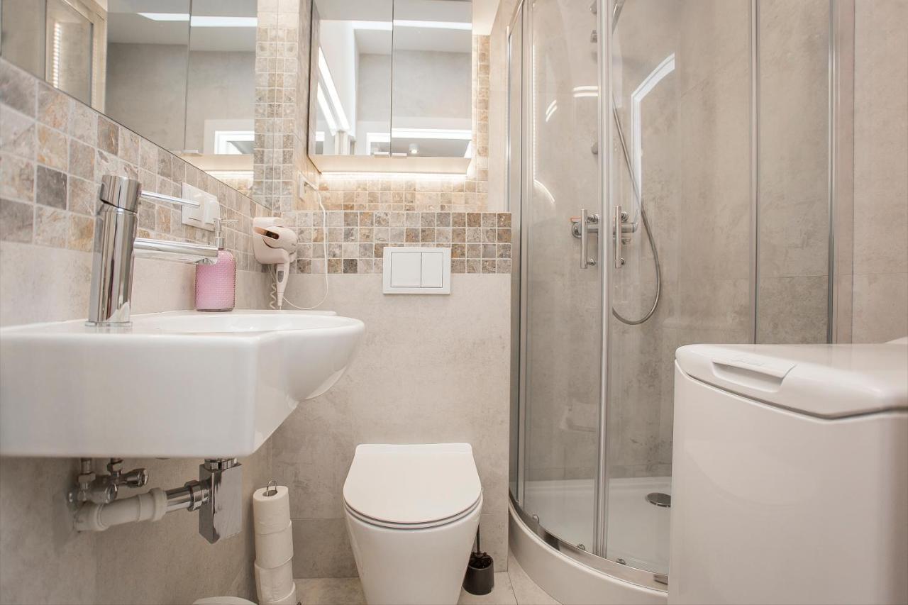 Urban Jungle Apartment In The Heart Of The City Białystok Exterior foto